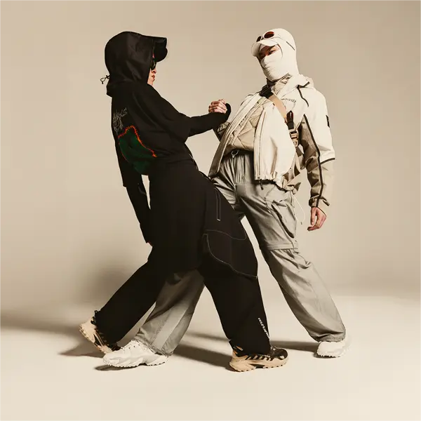 Ensemble de tenue blanche et noire Citadium